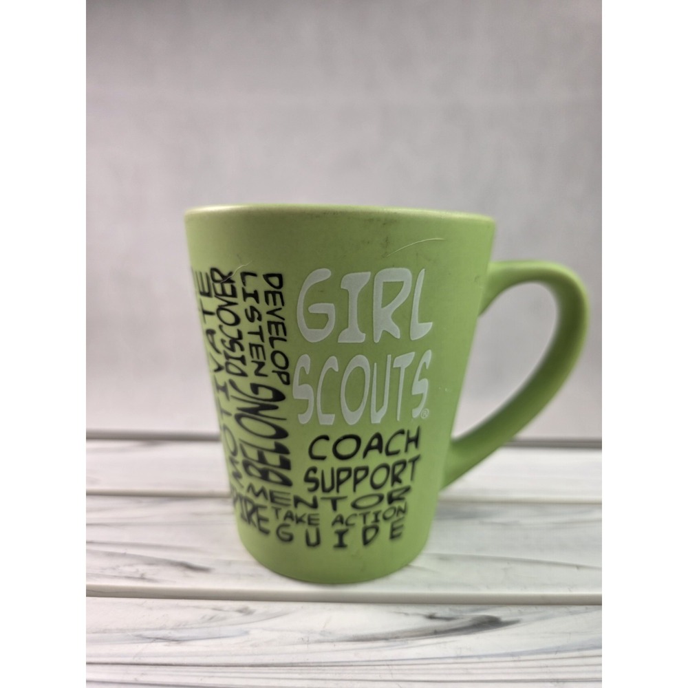 Girl Scouts USA Inspirational Motto Word Cloud Green Ceramic Coffee Tea Mug 10oz